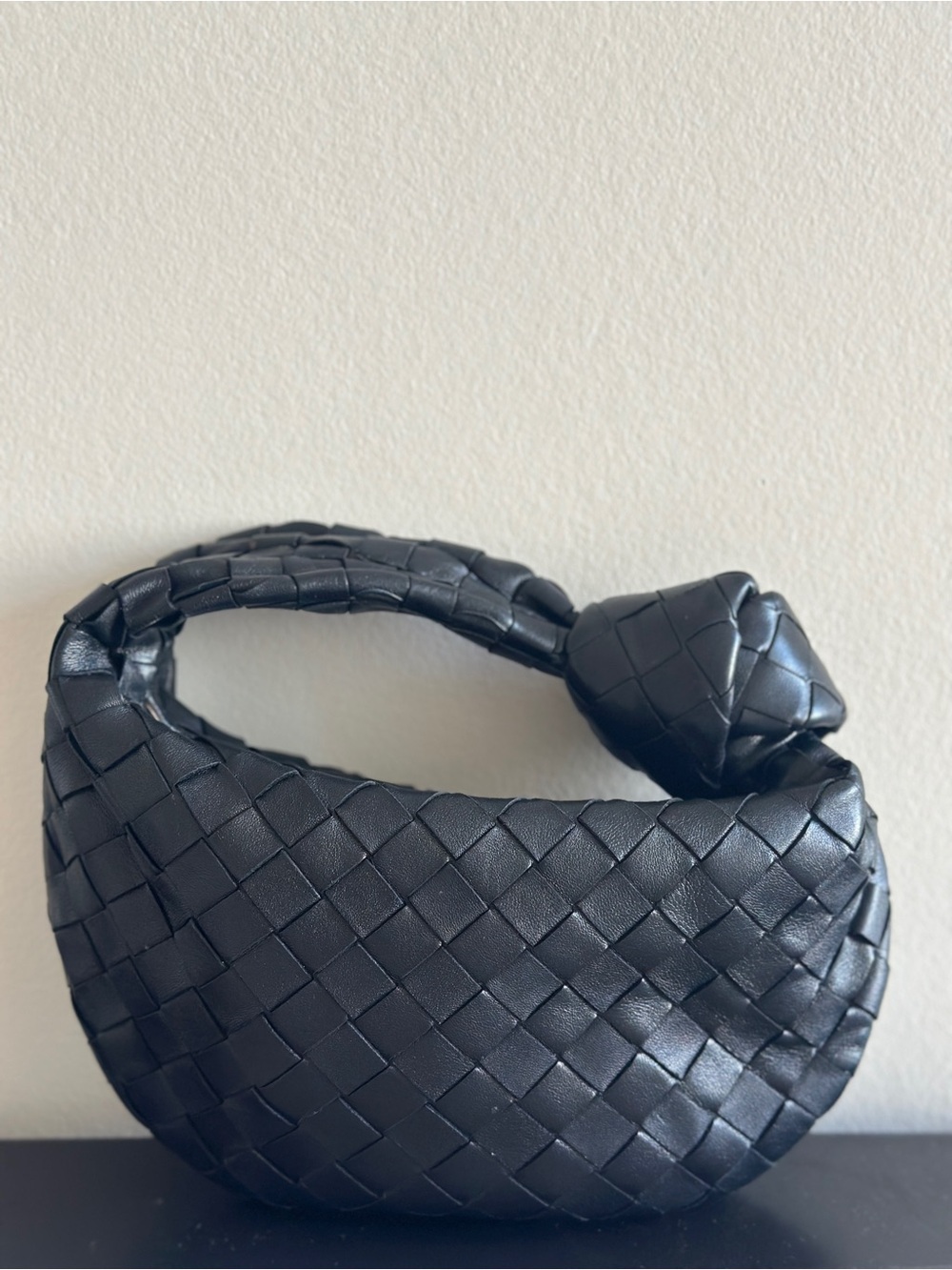 Bottega Veneta Jodie Leather Handbag - Black